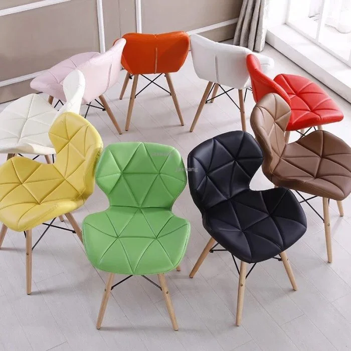 Stylish Eames dining chair